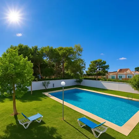 Con Acceso A Piscina Comunitaria A 200 Metros Zona Atalaya